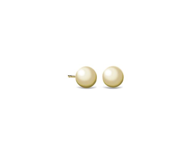 It doesn't get much more classic than our ball stud earrings. The gleaming, polished spheres are crafted of hollow 14k yellow gold and are lightweight and wearable. From brunch to boardroom, these ball stud earrings will be your everyday essential.