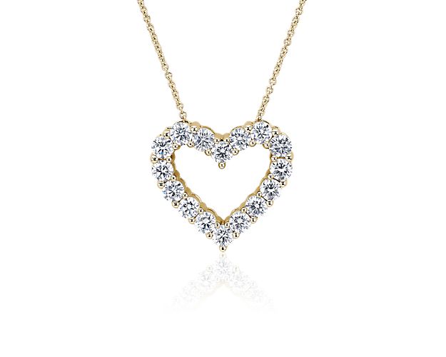 Both pretty and personal, this romantic 14k white gold heart necklace showcases an outline of brilliant round lab-grown diamonds suspended from a classic cable chain.